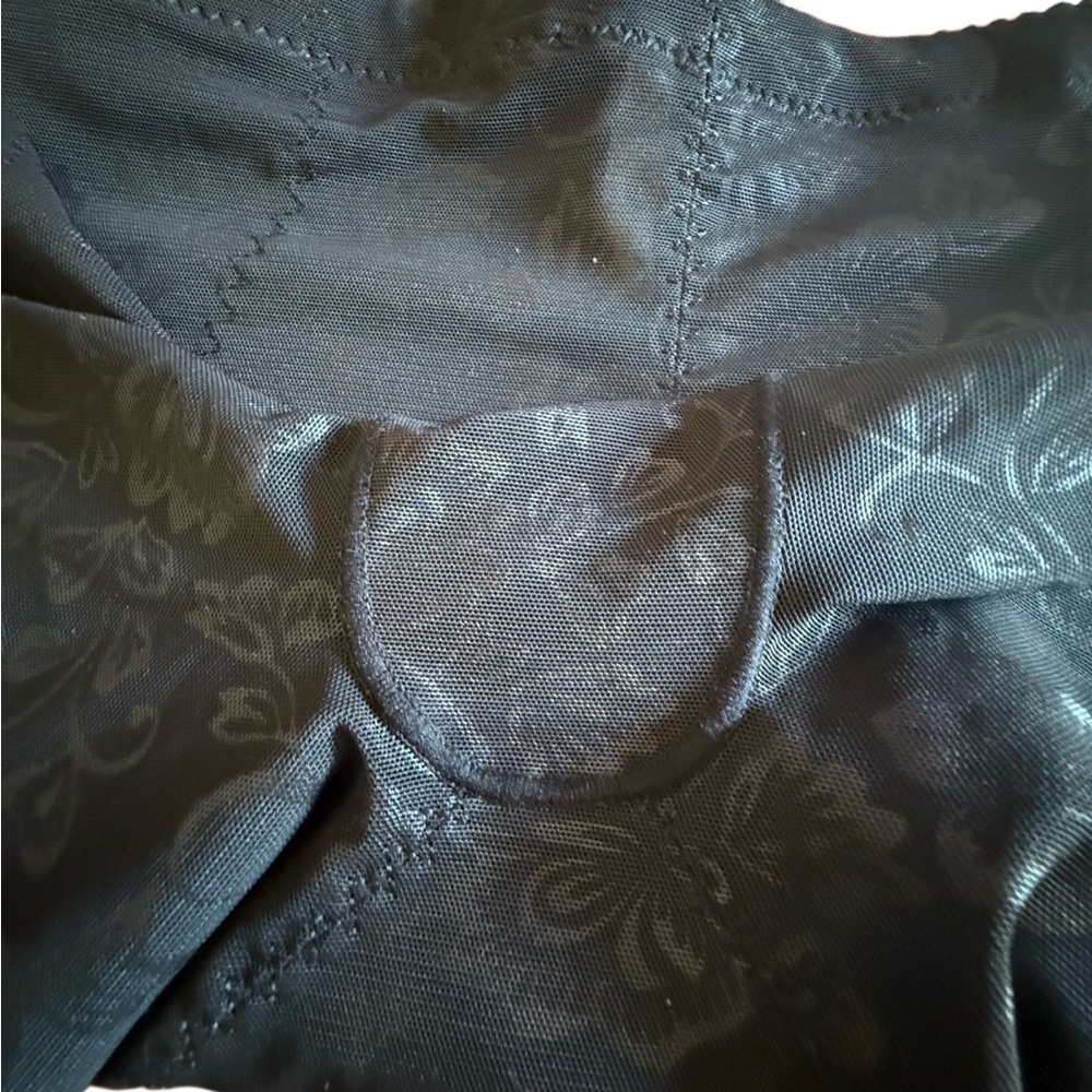 Underwater Size XL Shaper Mid-thigh Black - Picture 4 of 11
